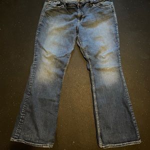 Silver brand Suki bootcut jeans